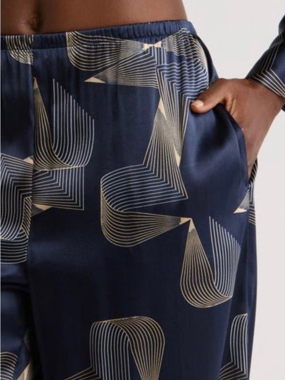 Nordstrom Tailored Stretch Silk Pajamas - Picture 4 of 9